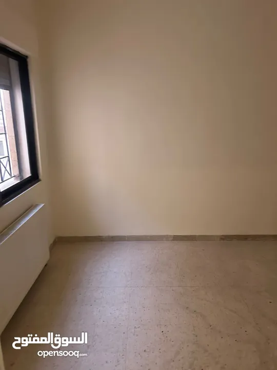 شقة فارغة للبيع في منطقة الشميساني - ref : 14549