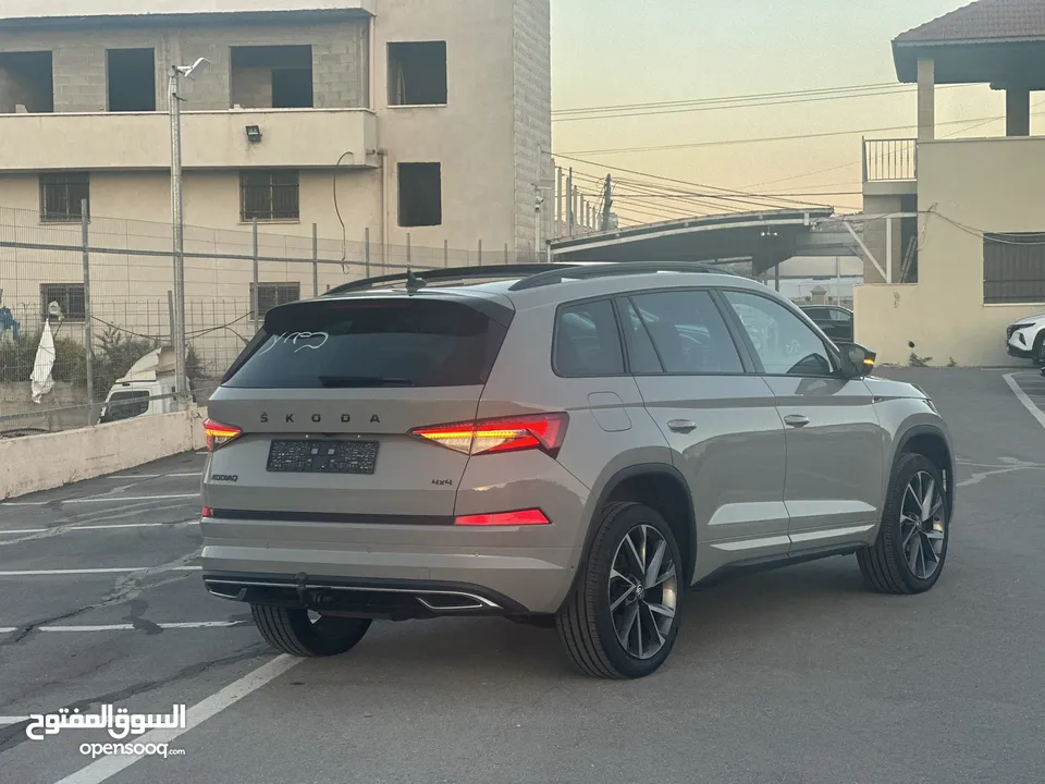 سكودا كودياك Sport Line  فل الفل فتحة سقف بانوراما 200 حصان  4x4- /2022  دفع رباعي 6+1