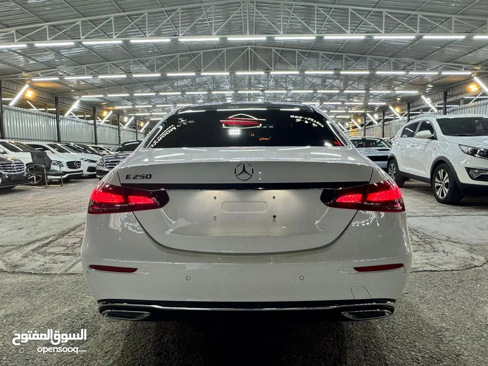 مرسيد بنز 'E250 في حالت الوكال