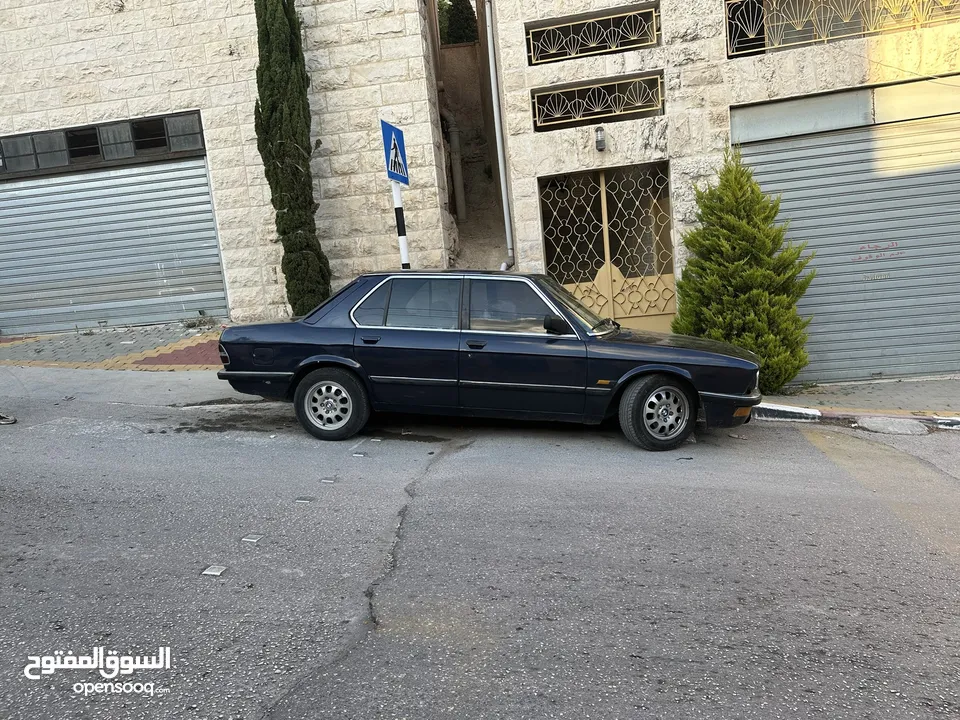 بي ام 518 1985 E28 فئة خامسة