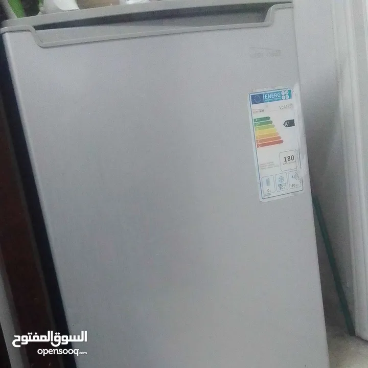 فريزر مكتبة كبيرة اربع جوارير لون سلڤر
