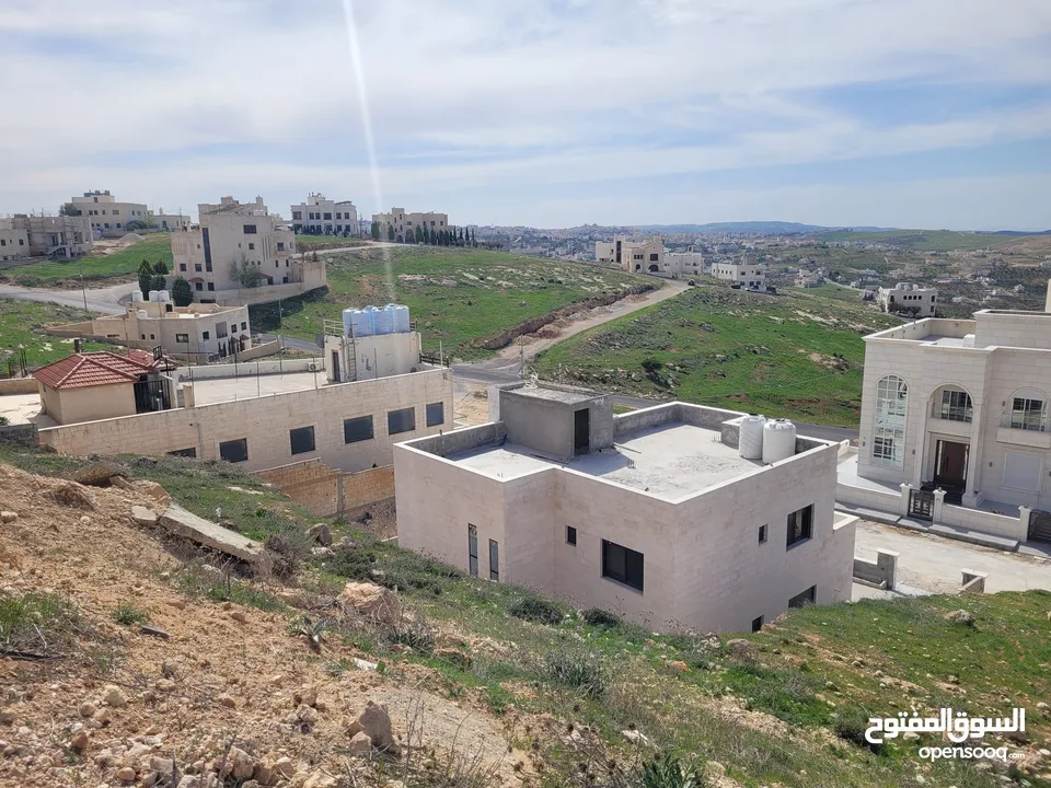 أرض مرتفعة ذات إطلالة خلابة في أجمل مناطق شفا بدران