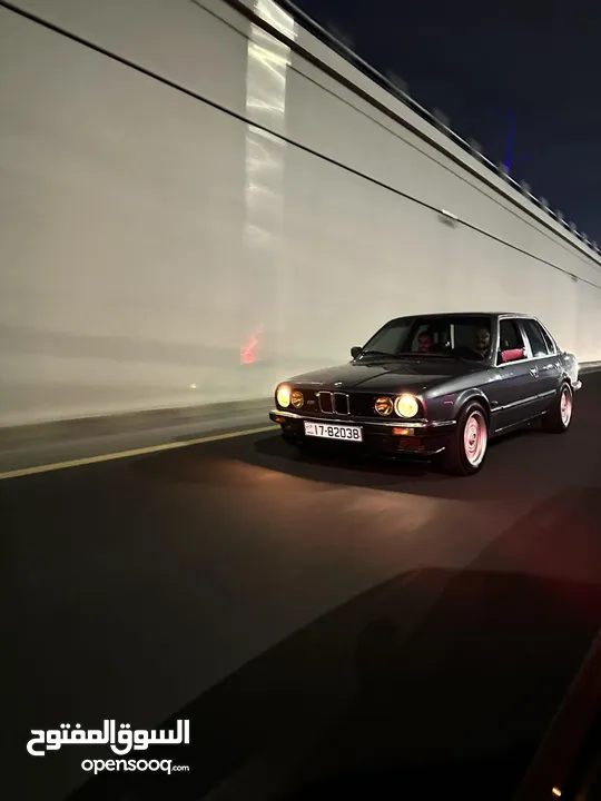 BMW 325i E30 1984 بي ام بوز نمر