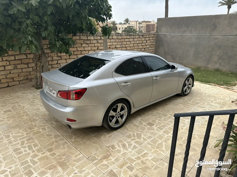 2012 Lexus IS250 امريكية بحالة ممتازة جدا