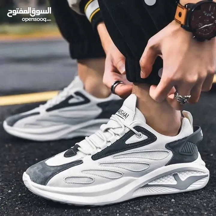 حذاء رياضي تصفية حتى اخر قطعة 3 قطع
