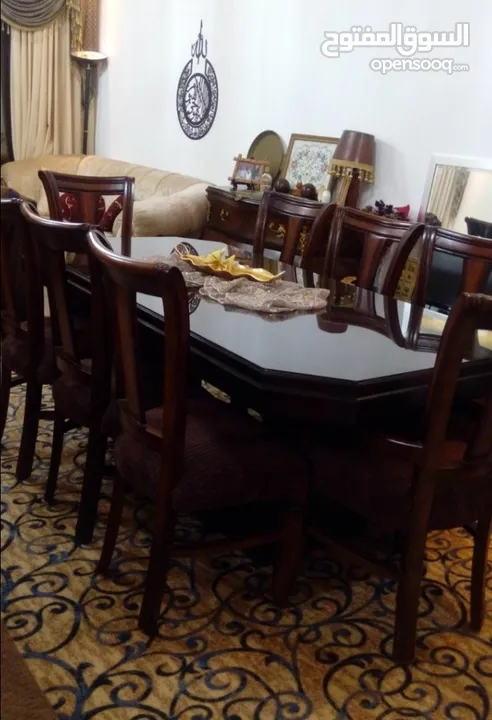طاولة سفره 8 كراسي