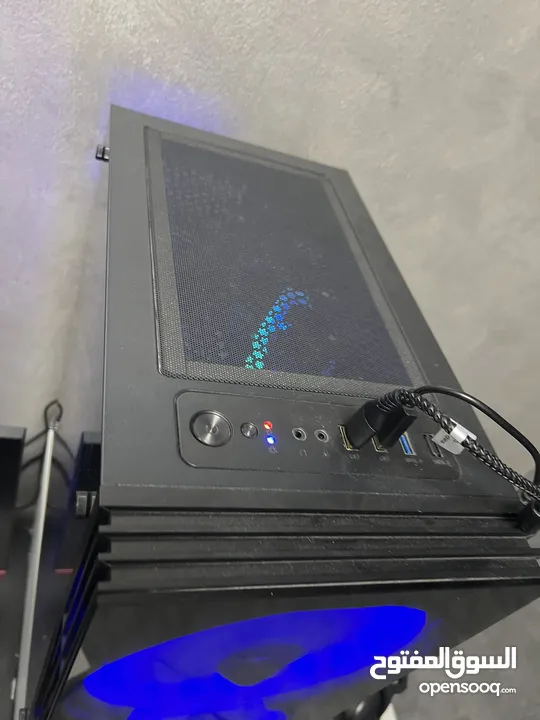 Pc for sell 5500 Negotiable للبيع5500 قابل للتفاوض pc