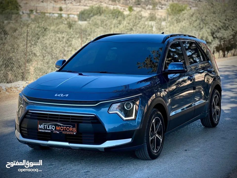 نيرو 2022.فل عدا فتحه .رام لله او الخليل. بنزين +كهربا. ماتور 1600.. 116 الف كاش