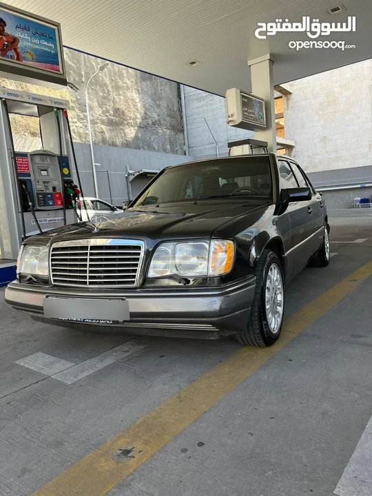 مرسيدس 300SEL