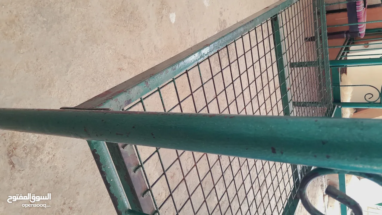 سرير  حديد بحاله ممتازه جدا