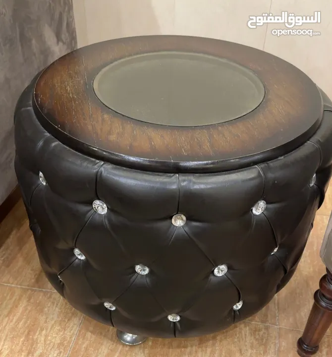 3 طاولات للبيع