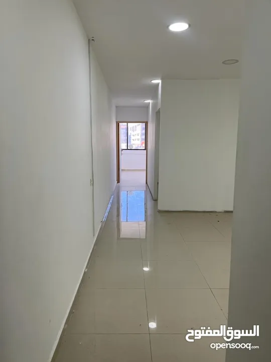 مكتبين جنب بعض 61 و 53 منر