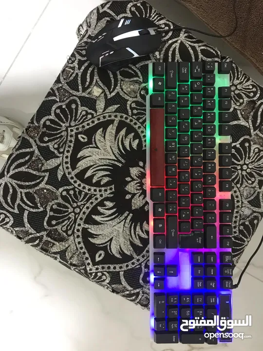 pc للبيع نقاصو شاشة