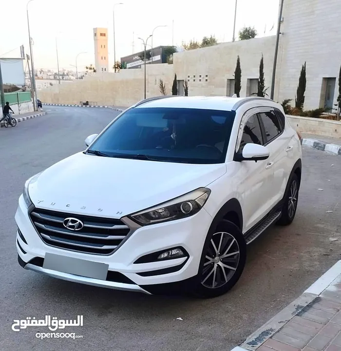 توسان ديزل   2×4  فل ما عدا الفتحه