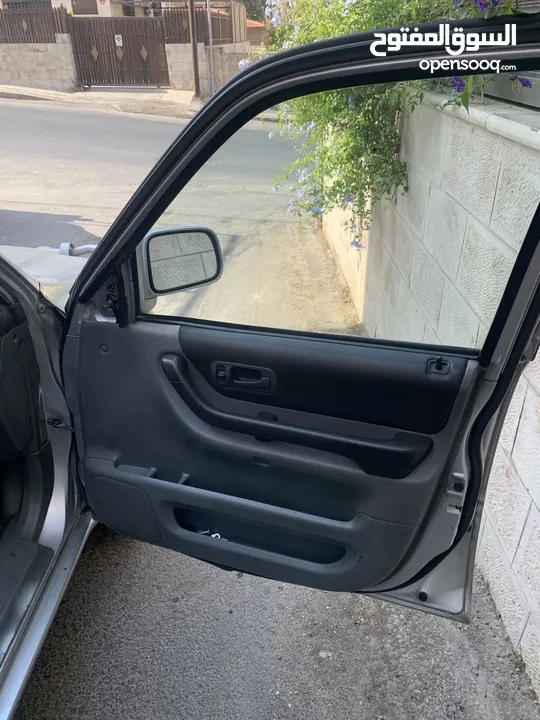هوندا  crv موديل ال 1998
