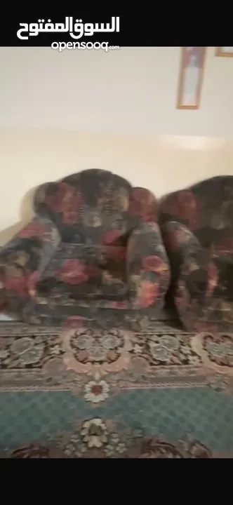 طقم كنب مستعمل 3+2+1+1 للبيع - طقم طاولة للبيع