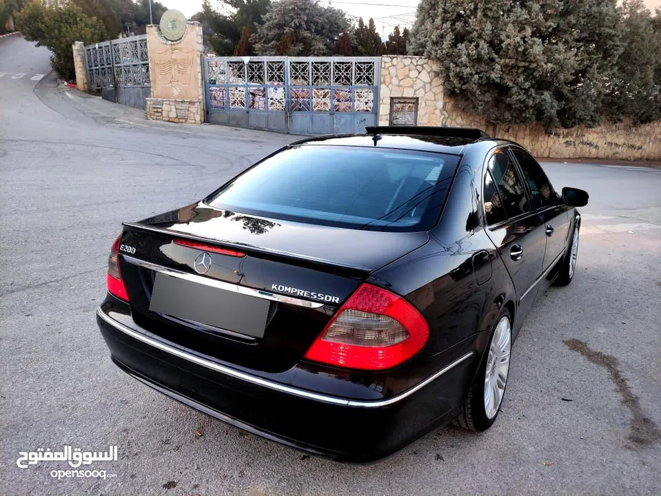 MERCEDES  BENZ  E200 KOMPRESSOR