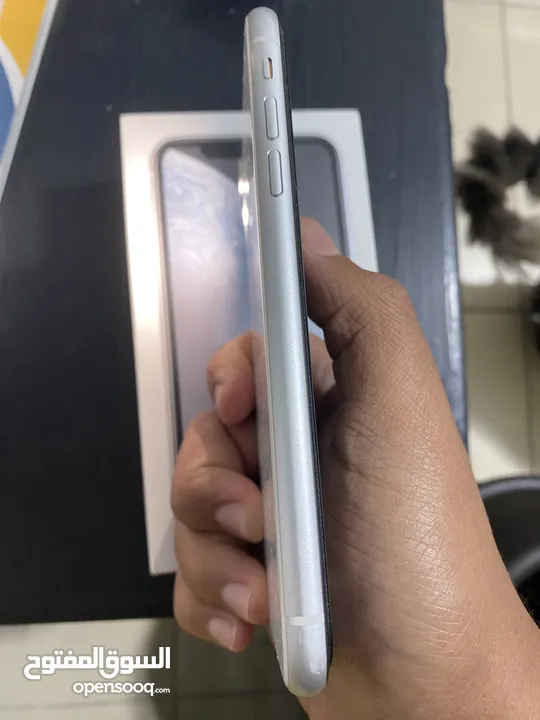 iPhone Xr white colour
