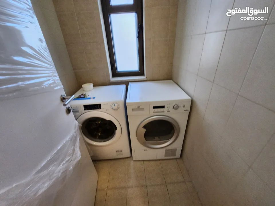 شقة شبه مفروشة للإيجار 300م2 ( Property 13882 )-174848340