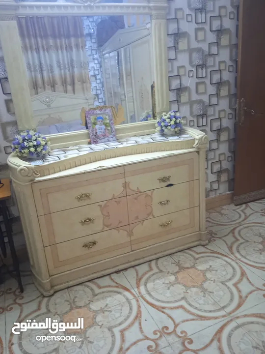 غرفة نوم كويتية  مستعمل سعر 600 الف دينار عراقي