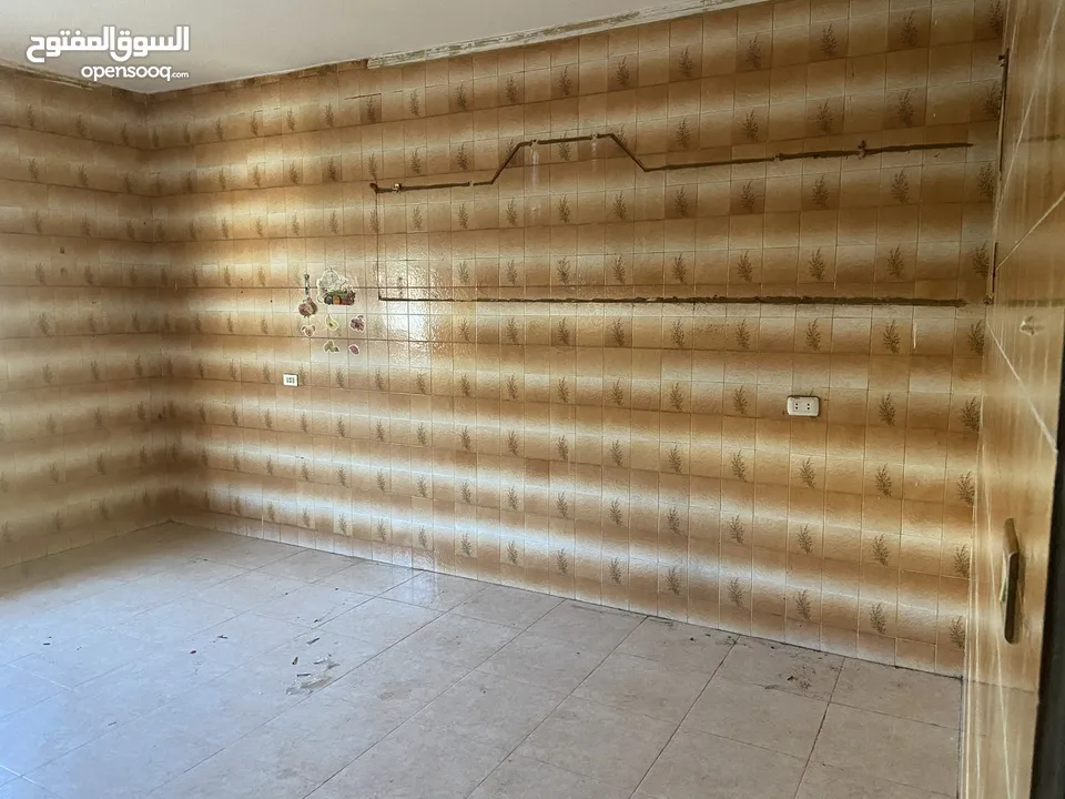 منزل مستقل للايجار جبل الاميره رحمه بجانب مدرسة عمر بن الخطاب