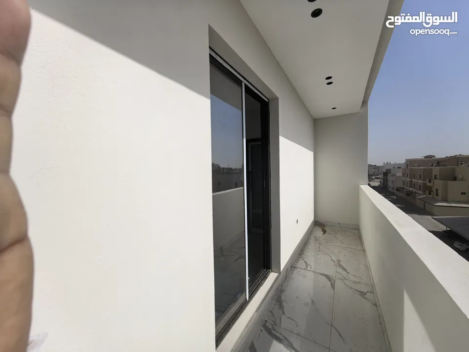 عرض خاص احجز شقتك مطلة على الشارع الرائيسي موقع ممتاز. #شقة سكنية راقية جدا للبيع