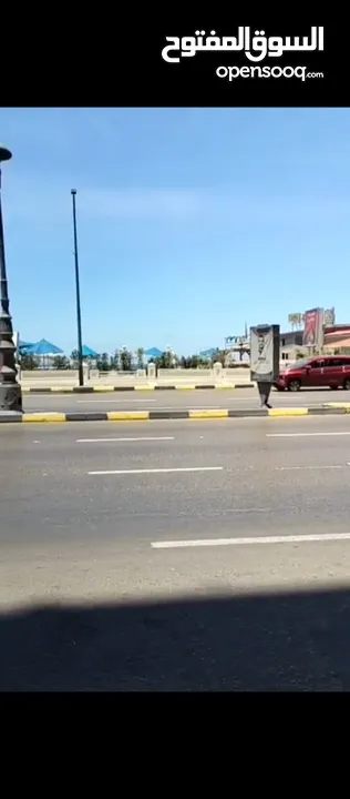 مقر تجاري مساحته 907 متر على البحر جليم مباشرة