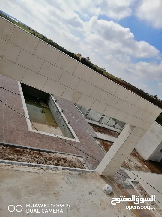 تبليط جميع انواع البلاط وتركيب جميع انواع الجبس امبورد وبأفضل المواصفات و بأسعر منافسه