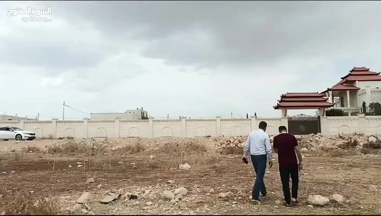 نصف دونم للبيع في منطقة اليادودة مقابل اسكان المهندسين منطقة قصور و فلل