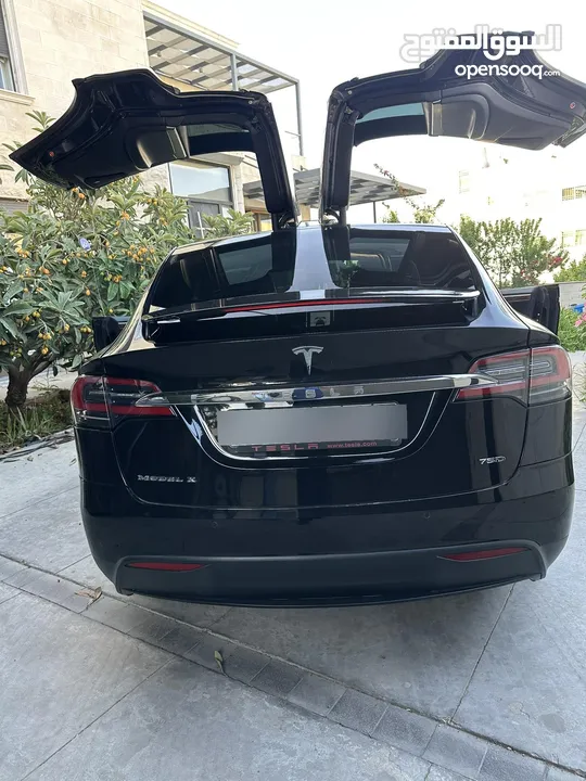 Tesla Model X وارد الشركة مميزة جدا