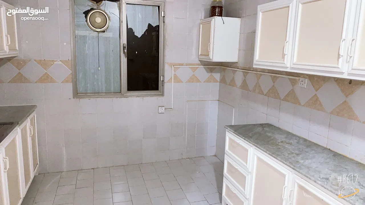 For rent in mangaf villa flat with garden