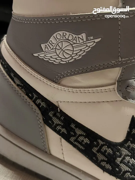للبيع - حذاء Air Jordan أصلي بتصميم حصري (Dior Edition)