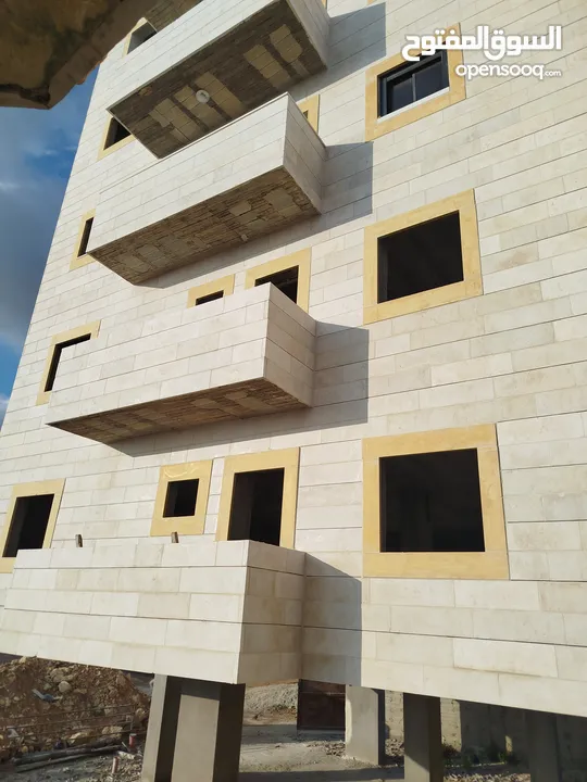 شقتين للبيع بإطلاله جميلة ومنطقة راقية