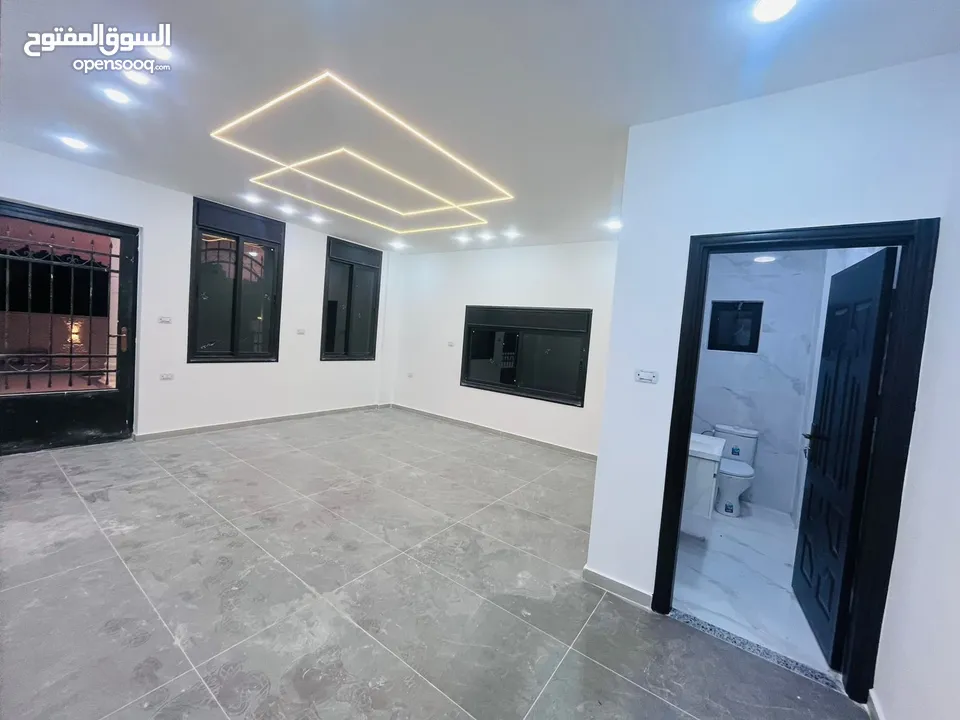 فيلا بناء حديث تشطيبات ديولوكس