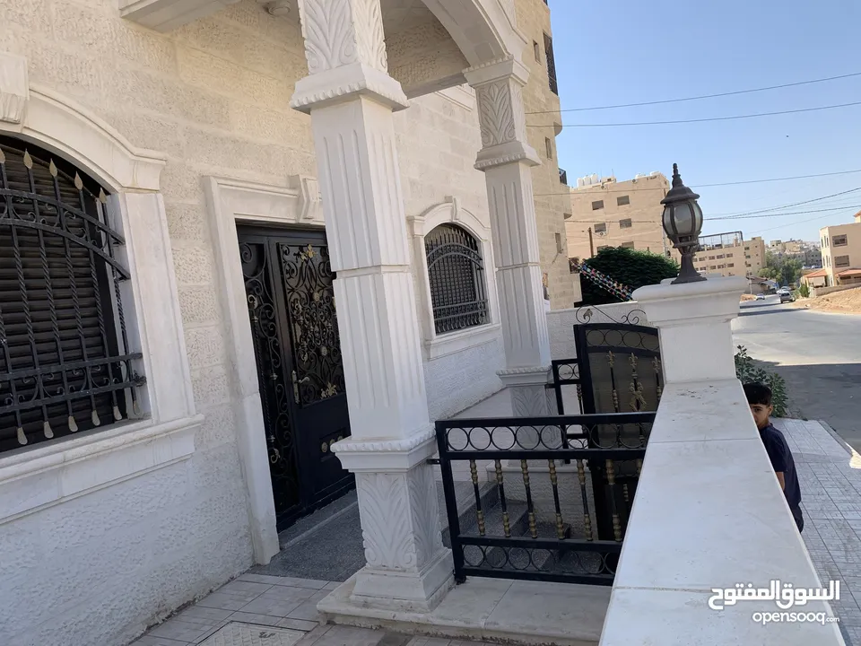 شبه فيلا للإيجار في ماركا الشمالية