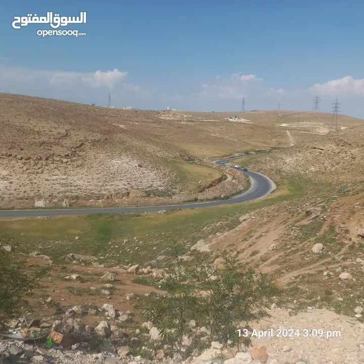 أرض مميزة للبيع في طبربور عين أرباط بجانب مسجد القناديل ترخيص جاهز وجميع الخدمات موجودة مثل صرف صحي