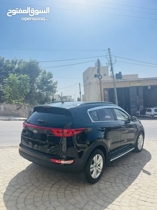 كيا سبورتاج للبيع فحص نخب  مش ناقصه ولا اشي  عداد قليل  امكانية البيع دفعة وشيكات