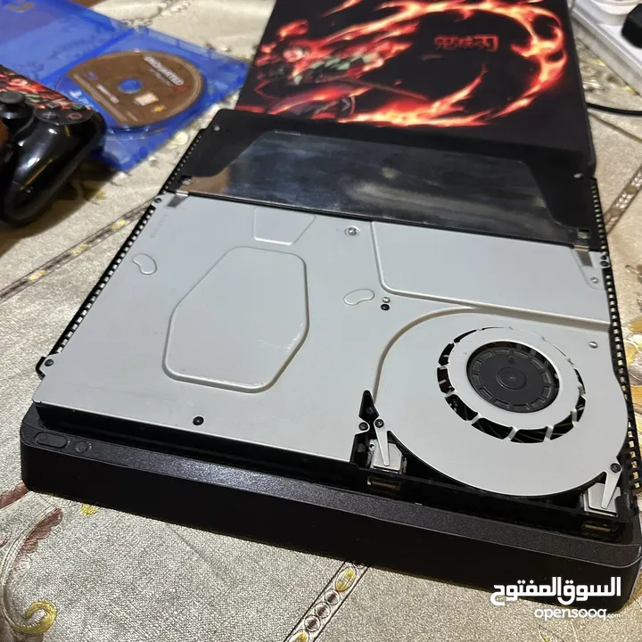 Ps4 1T وكالة +cd uncharted+ ايدتين اصليات فقط 180