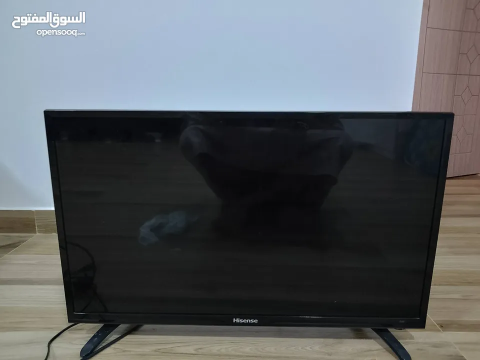 للبيع شاشه Hisense شبه جديده