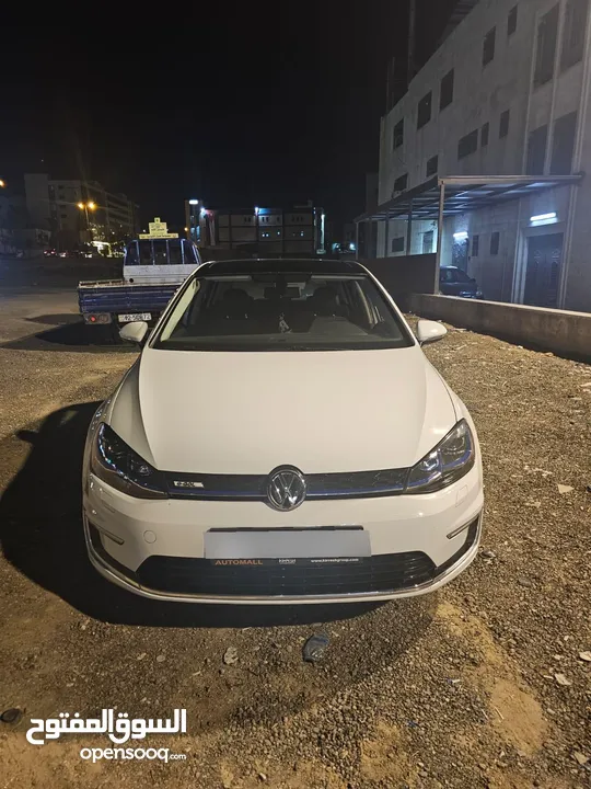 e-golf 2019 اي جولف لون الأبيض مستعمل للبيع