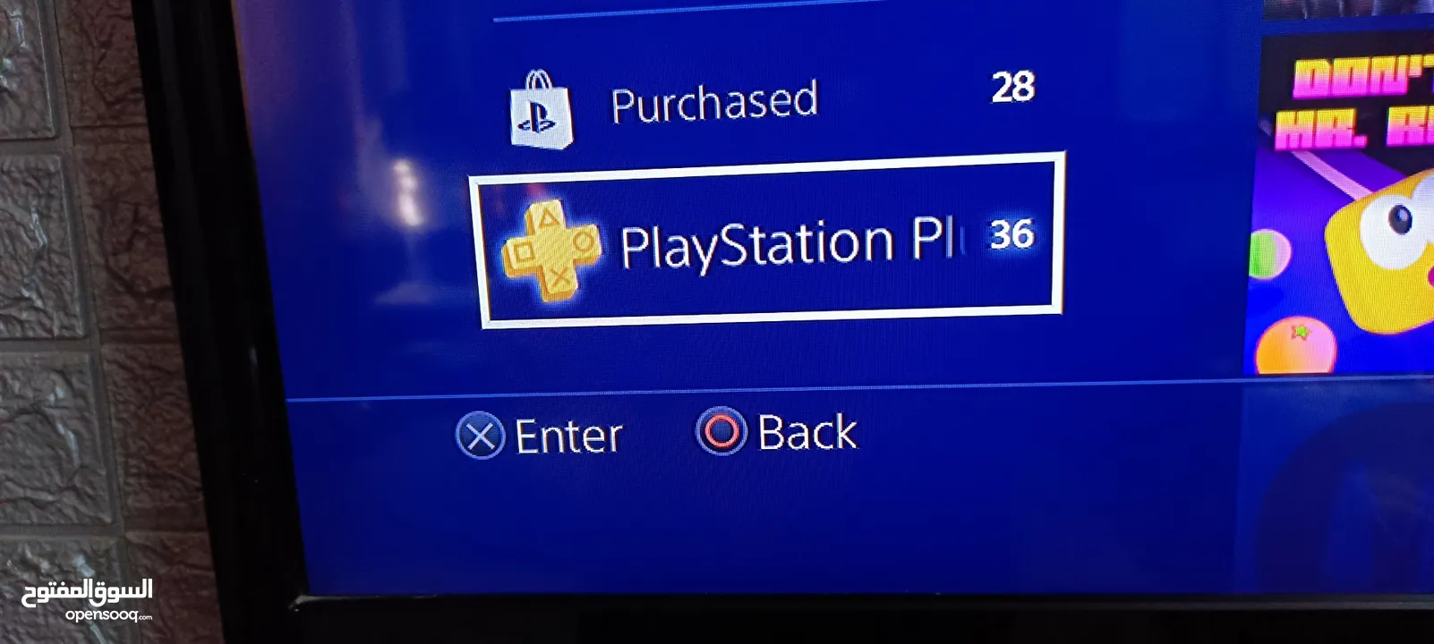 PS4 للبيع مع كامل معداتها