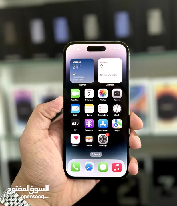 عرض خااص :  iPhone 14 pro  256gb الهاتف نظيف جدا بحالة الوكالة بدون اي شموخ أو مشاكل مع ضمان