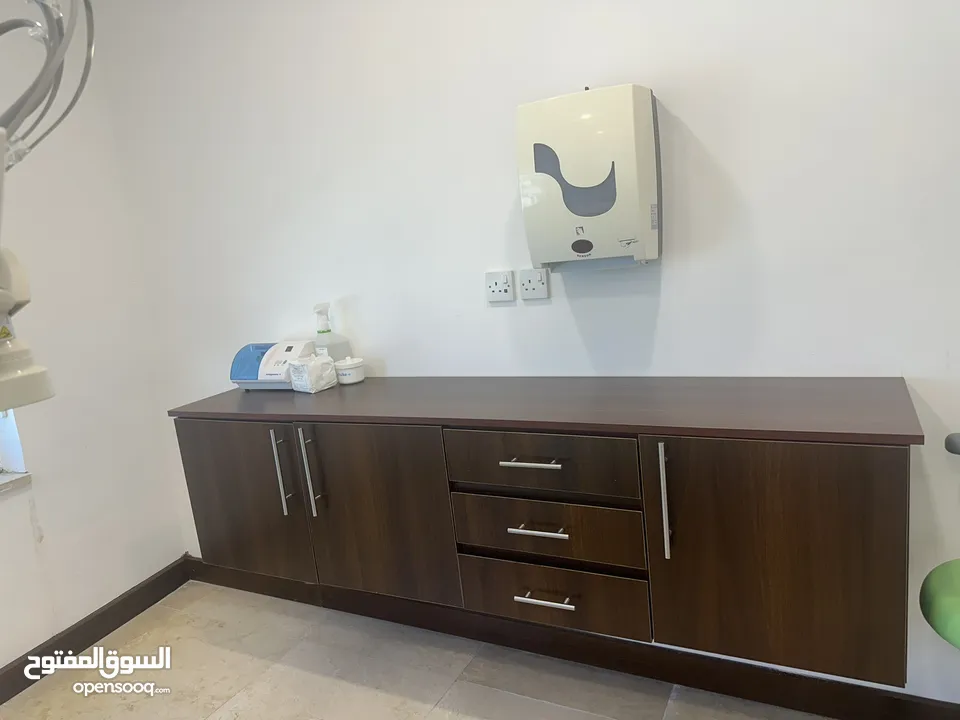 خزانة تخزين مستلزمات طب الاسنان