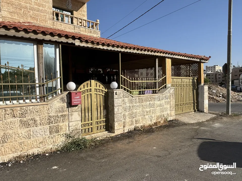 شقة طابق ارضي مساحة 165 متر للبيع بسعر مغري جدا