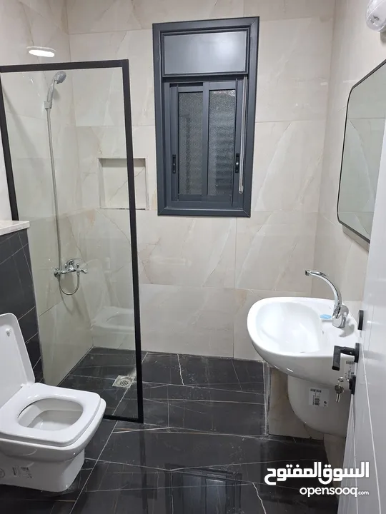 ستوديو مفروش  بحالة جيده مع المالك مباشرة