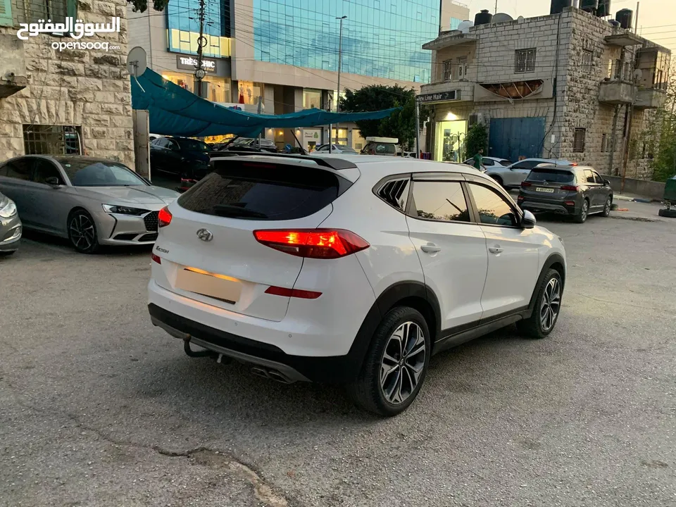 توسان. فللللللل بدون. فتخه. بسعررررر طحن طحن