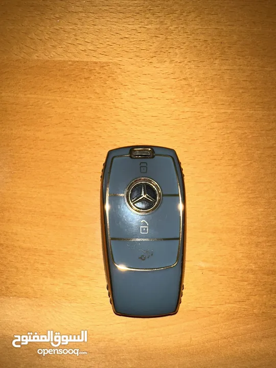 Mercedes E220D  بانوراما  موديل 2017 برخصة  دهان شركة  فل اضافات  امكانية البدل وارد  كرتونه سيارة