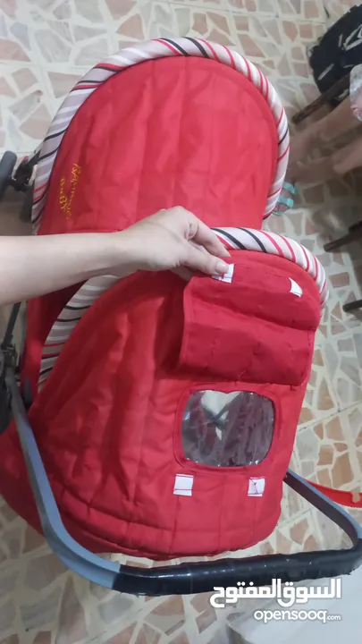 عرباية شارع للتوأم بحاله ممتازه وفرش جديد