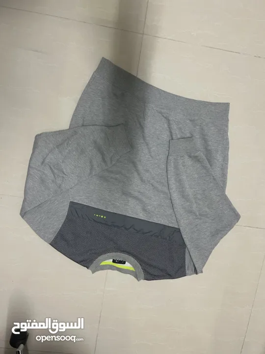 هوديز بلايز مع طاقية وبدون