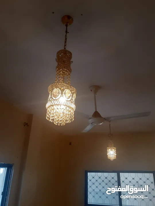 3 ثريات مستعملة للبيع